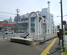 東府中駅前のバス乗り場